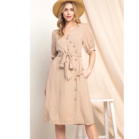 boutique Dresses & Skirts - Beautiful Midi Dress
